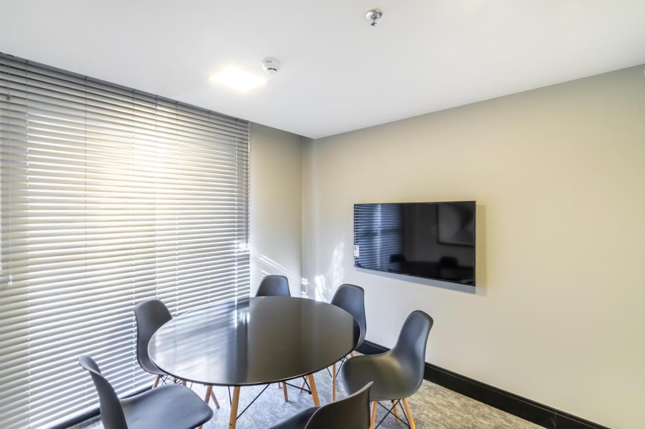 Apartamento Welcome Cwb - Ayn037 *